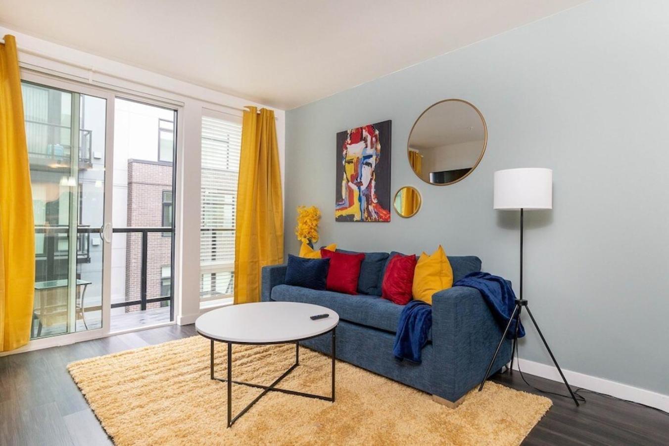 Self Check-In-Washer-Dryer-4Ksmart Tv-King Bed-Gym Tacoma Exterior foto